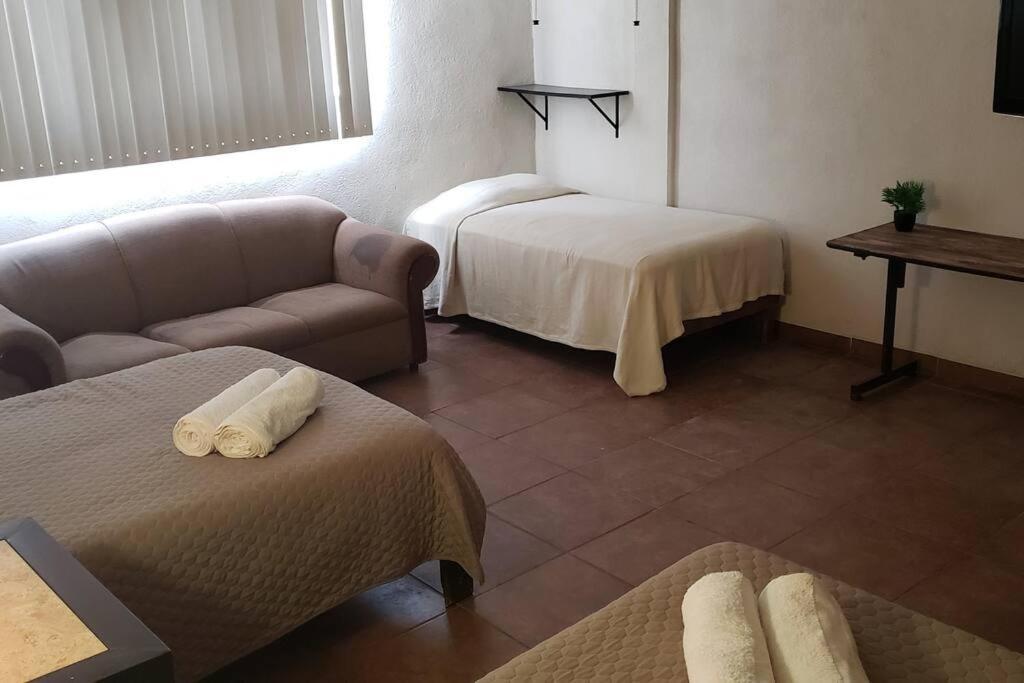 Departamento Grande Con 2 Recamaras Con Aire 5 Camas Wifi 115Mb, Cocina .Cochera Techada, #4 Сьюдад-Вальес Екстер'єр фото
