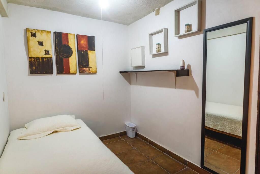 Departamento Grande Con 2 Recamaras Con Aire 5 Camas Wifi 115Mb, Cocina .Cochera Techada, #4 Сьюдад-Вальес Екстер'єр фото