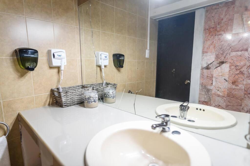 Departamento Grande Con 2 Recamaras Con Aire 5 Camas Wifi 115Mb, Cocina .Cochera Techada, #4 Сьюдад-Вальес Екстер'єр фото